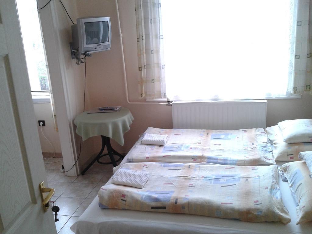 מלון Hajdúszoboszló Deak Vendeghaz Apartman חדר תמונה