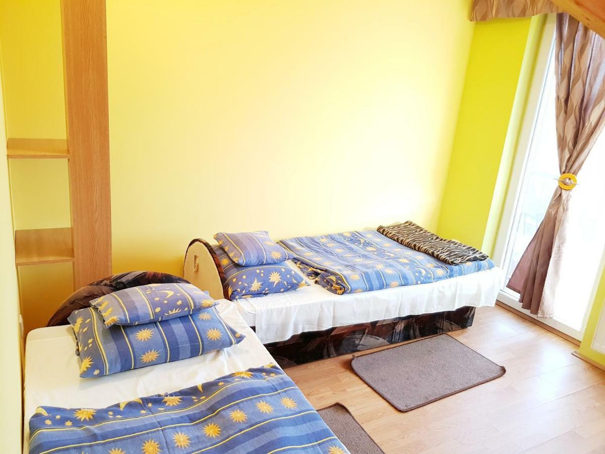 מלון Hajdúszoboszló Deak Vendeghaz Apartman מראה חיצוני תמונה